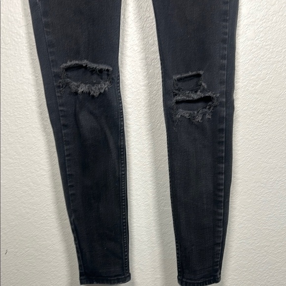 We The Free Black Distressed Women's Jeans 26 - Picture 5 of 5